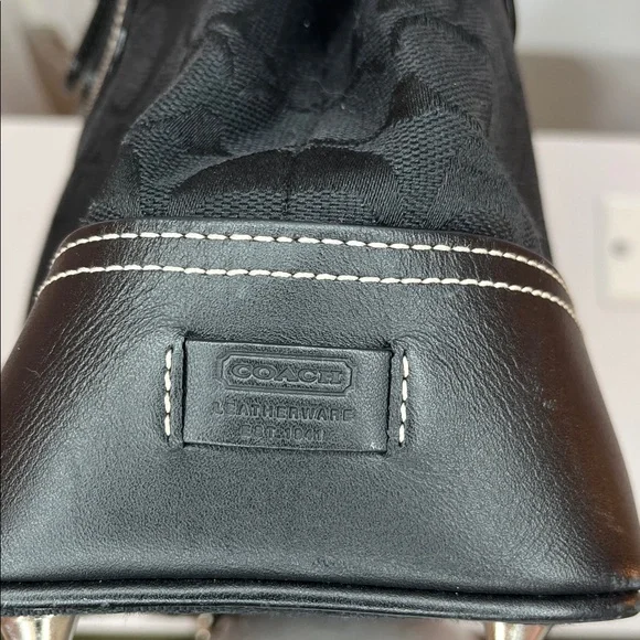 Vintage Coach Hamptons Black Signature Canvas Satchel Doctor Bag - Picture 3 of 8